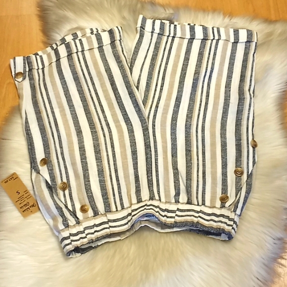 Marissa Olivia Linen Blend Striped Shorts-#1513 - Picture 6 of 12